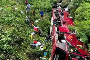 Tragis! Fakta-fakta Kecelakaan Bus yang Masuk Sungai di Guci Tegal