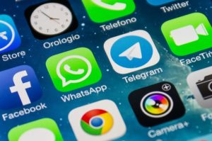 Waspadai! Daftar Penipuan Melalui WhatsApp dan Telegram: Dari APK Palsu Hingga Permintaan Like & Subscribe