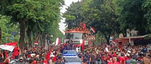 Bus Pawai Timnas U-22 dan Juara Sea Games Mulai Jalan ke HI