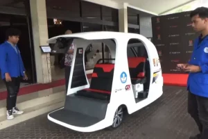 Inovasi Terbaru: Universitas Dian Nuswantoro Semarang Meluncurkan Becak Listrik dengan Sistem Autopilot