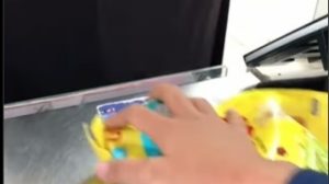 Viral Emak-emak Kepergok Curi Makanan Kucing di Suruh Bayar 10 Kali Lipat, Begini Komentar Netizen