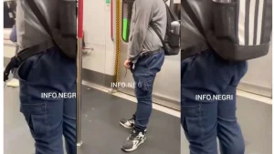 Video Viral Seorang Pria Kencing di Dalam Kereta MTR yang Penuh Penumpang