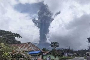 Gunung Marapi di Sumbar Meletus, Sebanyak 28 Pendaki Belum dapat Dievakuasi