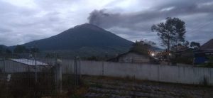 Gunung Marapi kembali Erupsi, Semburkan Abu Vulkanik Setinggi 500 Meter