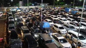 Menjelang Nataru Pelabuhan Merak Sudah Dipadati Pemudik Menuju Pelabuhan Bakauheni