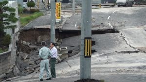 Jepang Gempa 7,4 M Badan Meteorologi Jepang Mengeluarkan Peringatan Tsunami 5 Meter