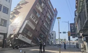Gempa Bumi Guncang Taiwan M 7,5 Akibatkan Gedung Roboh dan Layanan Kereta di Stop