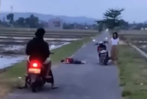 VIRAL 3 Pelajar Perempuan di Blitar Mabuk di Tengah Jalan