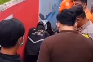 Heboh! Driver Ojol yang Dikira Meninggal, Ternyata Masih Hidup Saat Dievakuasi Polisi