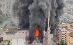 Mal di China Kebakaran, 16 Orang tewas