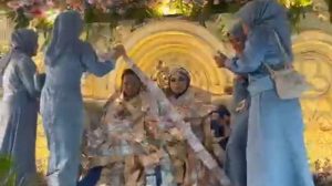 Viral Pengantin di Madura Bertabur Saweran Uang Dollar di Pelaminan