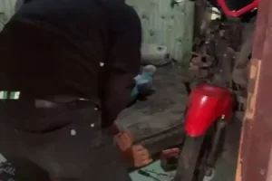 Tempat Persembunyian Sindikat Curanmor di Cileungsi Bogor Digrebek Polisi, 3 Pelaku Ditangkap