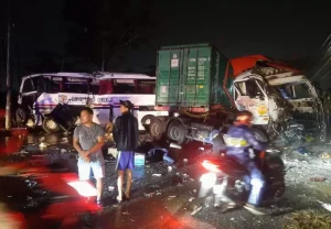 Kecelakaan Maut Bus vs Truk di Pantura, 6 Orang Meninggal Dunia