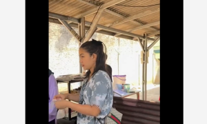 VIRAL Istri Young Lex Kini Viral Jualan di Warung Sunda