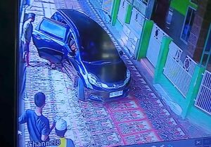 Viral Mobil Lindas Sajadah Masjid untuk Salat Jumat di Palembang