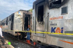 Kebakaran 3 Gerbong Kereta di Stasiun Tugu Jogja