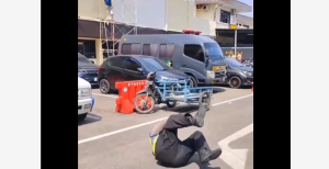 Viral Oknum Polisi Pungli ke Pengendara Wanita di Medan Dihukum Guling-guling di Aspal