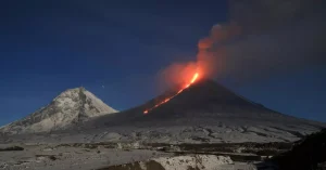 Gunung Berapi Rusia Meletus usai Diguncang Gempa M 8,8
