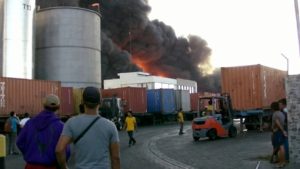 Ngeri! Kebakaran Dahsyat Pabrik Minyak di Medan