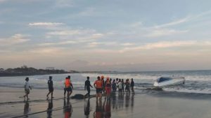 Kapal Cepat Wisata Tenggelam di Perairan Sanur Bali