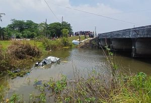 Mobil MBG Tertabrak Kereta Api di Purworejo