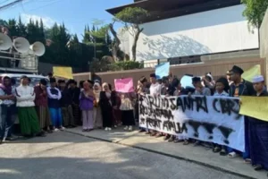 Rumah Atalia Praratya di Bandung Digeruduk Santri