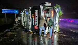 Bus PO Haryanto Kecelakaan Tunggal di Tol Batang Kilometer 354, 3 Orang Tewas