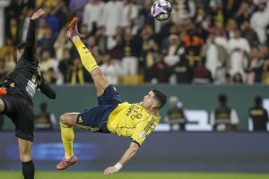 Ronaldo di Usia 40 Tahun Cetak Gol Salto saat Jamu Al Khaleej