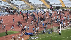 Ribuan Fans Mengamuk saat Acara Lionel Messi di Stadion India, Ini Penyebabnya!