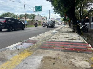 Viral Trotoar Guiding Block Tunanetra di Tangsel Cuma Diganti Cat Kuning