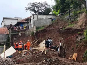 Longsor Tewaskan 4 Pekerja di Jatinangor, Polisi Selidiki Dugaan Kelalaian