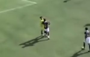 Viral Pemain Tinju Lawan hingga KO di Liga 4