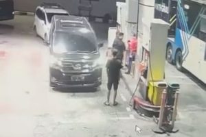 Viral Pria Aniaya Petugas SPBU di Pulogadung