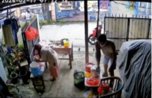 Pura-pura Beli, Pria Tega Curi Uang Dagangan Nenek Penjual Nasi Uduk