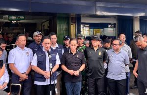 Kapolda Metro Jaya dan Menteri Turun Gunung Bersihkan Pasar Kramatjati