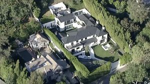 Rumah Rihanna Ditembaki Orang Bersenjata, Beverly Hills Mencekam