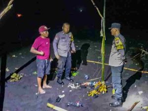 Tragis! 10 Orang Tersambar Petir Saat Liburan di Pantai