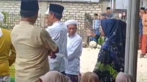 Viral Emak-emak Minta Jenazah Tak Dikuburkan, Tagih Hutang Rp 250 Juta