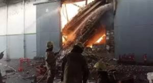 Gudang Kardus dan Platisk Kebakaran di Jakbar