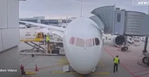 Roda Depan Pesawat Lufthansa Patah Tiba-Tiba saat di Bandara
