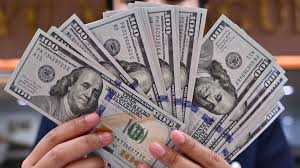 Dolar AS Tembus Rp18.000, Harga Barang Ikut Naik!