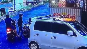 Viral! Maling Curi Dua Sepeda Motor di Lokasi yang Sama di Depok