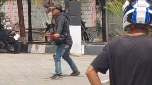 Pria Bawa Sajam Ngamuk di SPBU Kendari, gegara Tak Terima Ditegur Serobot Antrean BBM