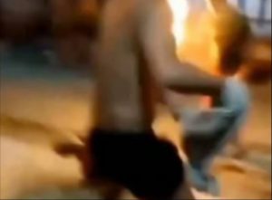 Viral! Anak Tega Bakar Ayah Kandung di Medan