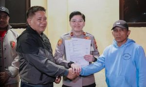 Pengemudi Alphard dan Pengendara Ojol Berakhir Damai