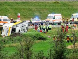 Bus Wisatawan Belanda Kecelakaan di Swiss, Lima Orang Tewas